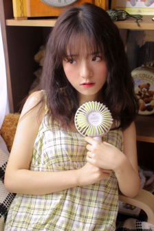 宝宝才三根手指湿成这样